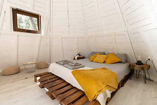 Una noche con degustación de productos artesanales para 2 en Glamping The Teepee en Mombeltrán (Ávila)