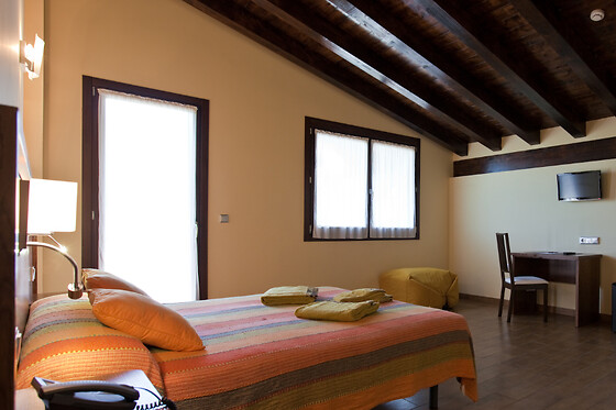 Dos noches para 2 en Casa Rural Otxoenea en Irún (Guipúzcoa)