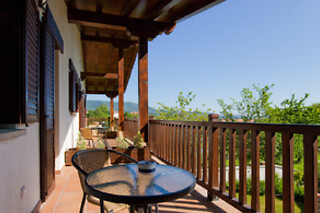 Dos noches para 2 en Casa Rural Otxoenea en Irún (Guipúzcoa)