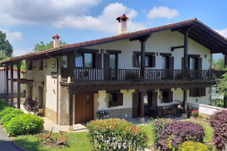 Dos noches para 2 en Casa Rural Otxoenea en Irún (Guipúzcoa)