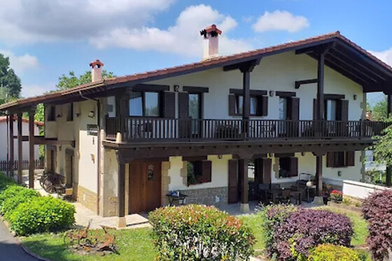 Dos noches para 2 en Casa Rural Otxoenea en Irún (Guipúzcoa)