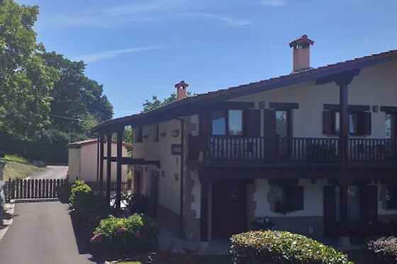 Dos noches para 2 en Casa Rural Otxoenea en Irún (Guipúzcoa)