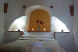 Dos noches para 2 en Cuevas Hammam Abuelo José en Guadix (Granada)
