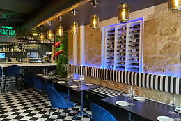 LA FEA VINOS Y TAPAS