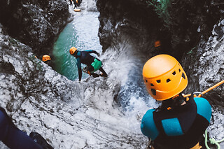 Barranquismo deportivo en España, en el barranco de Miraval (22)