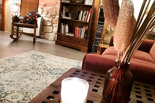 Una noche con desayuno y visita enológica para 2 en Casa Miret en Vallverd (Tarragona)
