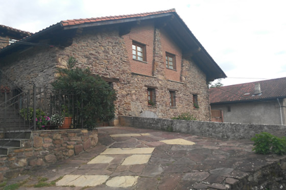 Dos noches en habitación doble para 2 en Casa Rural Argiñenea en San Sebastián (Gipuzkoa)