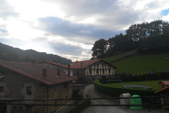 Dos noches en habitación doble para 2 en Casa Rural Argiñenea en San Sebastián (Gipuzkoa)