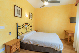 HOSTAL RIO ARA
