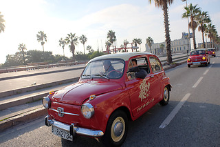Ruta por el Barrio Gótico en Seat 600 en Barcelona