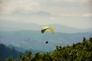 Un vuelo "Pico del Sol" en parapente biplaza para 1 en Parapentalia en Gijón (Asturias)