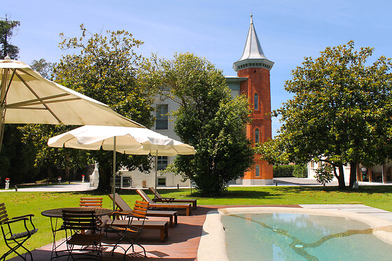 Una noche en suite con desayuno para 2 en Hotel Boutique Villa del Marqués*** en Muros de Nalón (Asturias)