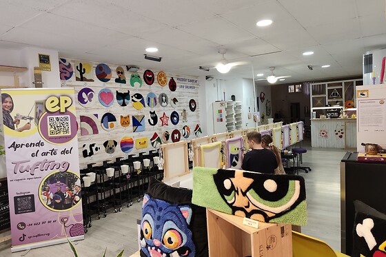 Un taller creativo de alfombras con técnica tufting para 1 persona en EP Custom Rug, en València