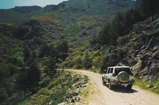 Ruta en 4x4 Valle del Ambroz Desconocido y cata 2 para Vive Ambroz en Hervás (Cáceres)