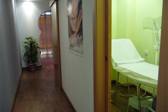 Un tratamiento facial para 2 en Centro Espai Estética en Badalona (Barcelona)