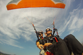 Un vuelo en parapente biplaza para 2 en Parapente Santa Pola en Santa Pola (Alicante)