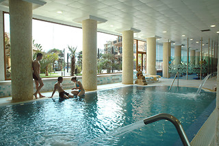 Un tratamiento corporal para 1 en Hotel IPV Palace & Spa Costa del Sol Sup en Fuengirola (Málaga)