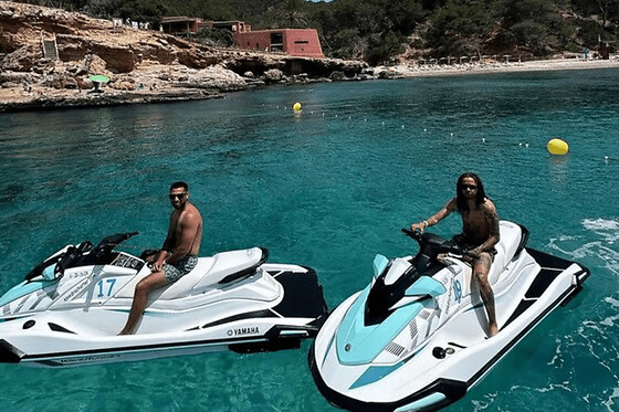 Excursión en moto acuática con guía hasta Cala Salada, en Ibiza