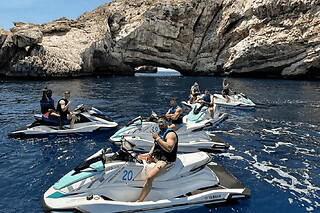 Excursión en moto acuática a las islas Margarita con salida desde San Antonio (Ibiza)