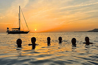 Excursión en yate privado con barbacoa y puesta de sol en las playas de Papagayo, en Lanzarote
