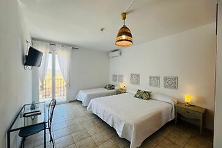 Dos noches para 3 en Hotel Museo Lucainena** en Lucainena de las Torres (Almería)
