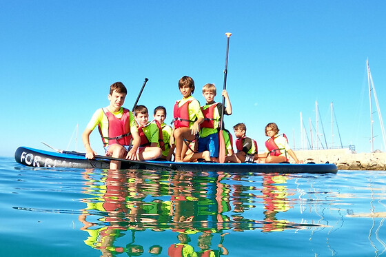 Alquiler de tablas gigantes de surf de remo en Can Pastilla, Palma de Mallorca