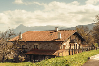 Visita a una granja vasca, una sidrería y comida desde San Sebastián