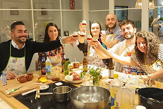 Compras en el mercado, taller de cocina y comida en La Coruña