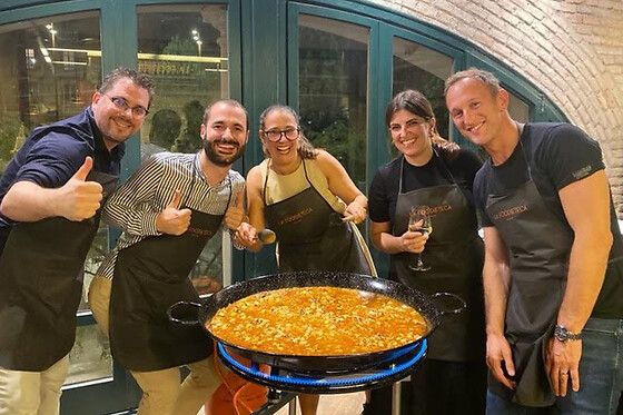Visita al mercado de Santa Caterina, clase de cocina de tapas y paella