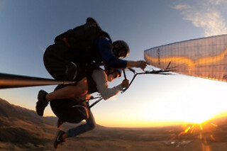 Un vuelo de aventura en parapente para 2 en Airparapente en Alarilla (Guadalajara)