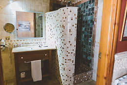 HOTEL CASA BABEL