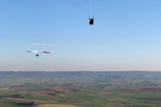 Un vuelo de aventura en parapente para 2 en Airparapente en Alarilla (Guadalajara)