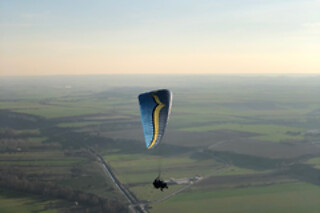 Un vuelo de aventura en parapente para 2 en Airparapente en Alarilla (Guadalajara)