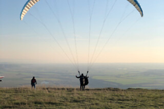 Un vuelo de aventura en parapente para 2 en Airparapente en Alarilla (Guadalajara)