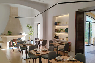 Una noche con desayuno para 2 en Hotel Ca'n Moragues**** en Arta (Islas Baleares)