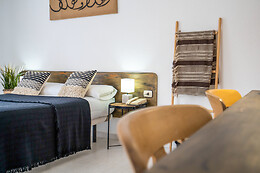 HOTEL LOS NAREJOS