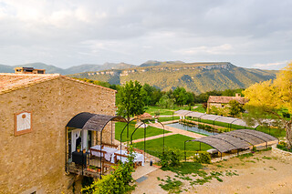 Una noche con desayuno para 2 en Can Buch Hotel ECOTurismo en Sant Aniol de Finestres (Girona)