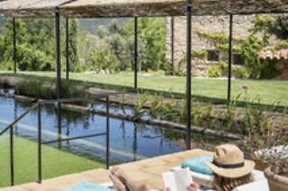 Una noche con desayuno para 2 en Can Buch Hotel ECOTurismo en Sant Aniol de Finestres (Girona)