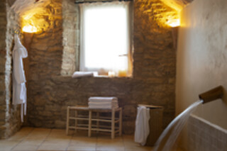 Una noche con desayuno para 2 en Can Buch Hotel ECOTurismo en Sant Aniol de Finestres (Girona)