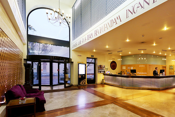 Una noche en habitación premium con desayuno para 2 en Abba Fonseca Hotel**** en Salamanca