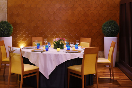 Una noche en habitación premium con desayuno para 2 en Abba Fonseca Hotel**** en Salamanca