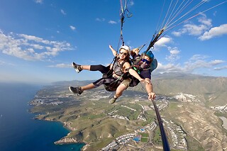 Un vuelo en parapente para 3 en Brisa Paragliding en Costa Adeje (Santa Cruz de Tenerife)