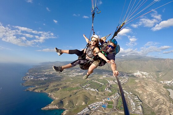 Un vuelo en parapente para 3 en Brisa Paragliding en Costa Adeje (Santa Cruz de Tenerife)
