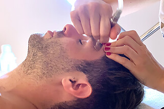 Un tratamiento facial con microdermoabrasión para 1 en Policlínica del Río-Hortega en Santa Pola (Alicante)