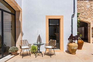 Una noche con desayuno para 2 en Hotel Ca'n Moragues**** en Arta (Islas Baleares)