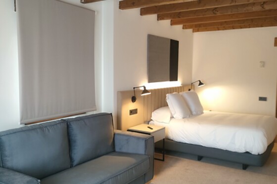 Una noche con desayuno para 2 en Dwo Rioja Wine Hotel 4**** en Cenicero (La Rioja)