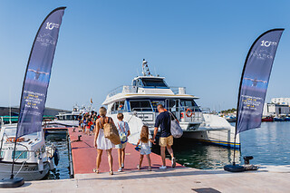 Un viaje en catamarán, una experiencia entre atunes y degustación de sashimi para 2 en Tuna Tour en L'Ametlla de Mar (Tarragona)