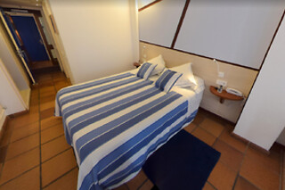 Una noche con desayuno para 2 en Hotel Villa Blaumar en Cadaqués (Girona)