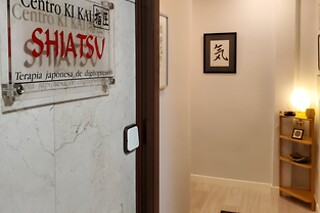 Un masaje descontracturante de espalda para 2 en Centro de Shiatsu Ki Kai en Madrid