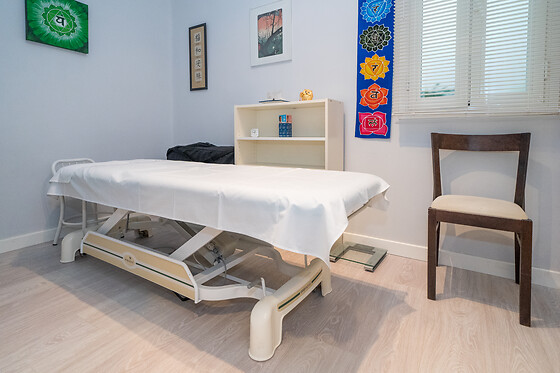 Un masaje descontracturante de espalda para 2 en Centro de Shiatsu Ki Kai en Madrid
